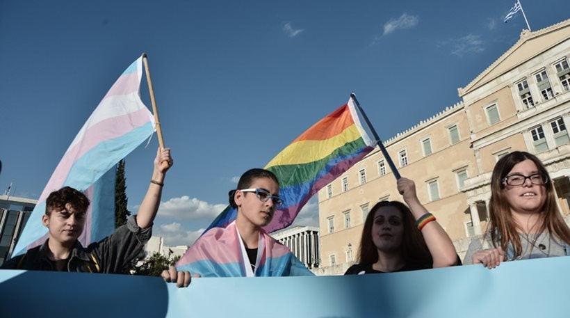 Αλλαγή φύλου: Τι λένε φεμινίστριες, ομοφυλόφιλοι και τρανς, Colour Youth-κοινότητα LGBTQ